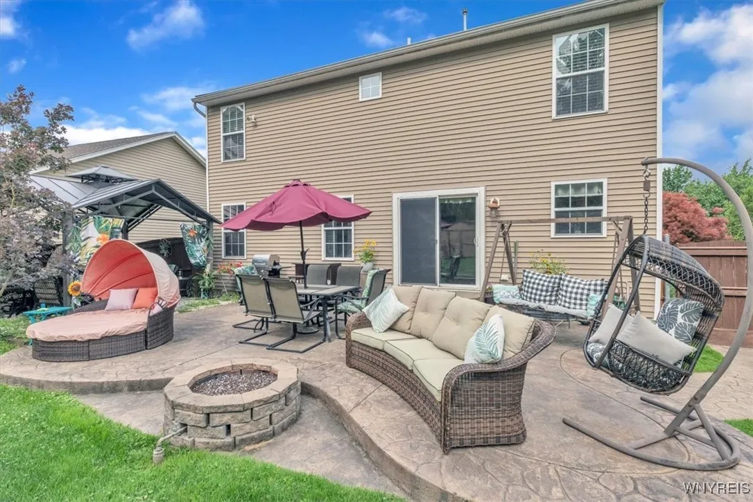 6091 Woodford Drive, Hamburg, New York 14085, Hamburg, New York 14085, 3 Bedrooms Bedrooms, 10 Rooms Rooms,2 BathroomsBathrooms,Residential,For Sale,6091 Woodford Drive, Hamburg, New York 14085,B1620745