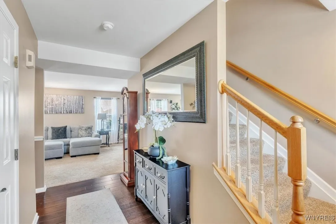 6091 Woodford Drive, Hamburg, New York 14085, Hamburg, New York 14085, 3 Bedrooms Bedrooms, 10 Rooms Rooms,2 BathroomsBathrooms,Residential,For Sale,6091 Woodford Drive, Hamburg, New York 14085,B1620745