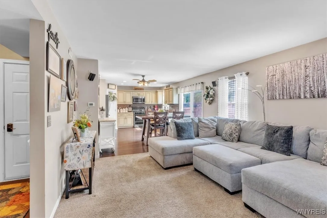 6091 Woodford Drive, Hamburg, New York 14085, Hamburg, New York 14085, 3 Bedrooms Bedrooms, 10 Rooms Rooms,2 BathroomsBathrooms,Residential,For Sale,6091 Woodford Drive, Hamburg, New York 14085,B1620745