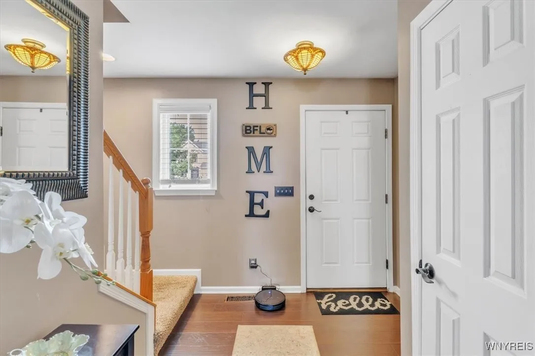 6091 Woodford Drive, Hamburg, New York 14085, Hamburg, New York 14085, 3 Bedrooms Bedrooms, 10 Rooms Rooms,2 BathroomsBathrooms,Residential,For Sale,6091 Woodford Drive, Hamburg, New York 14085,B1620745
