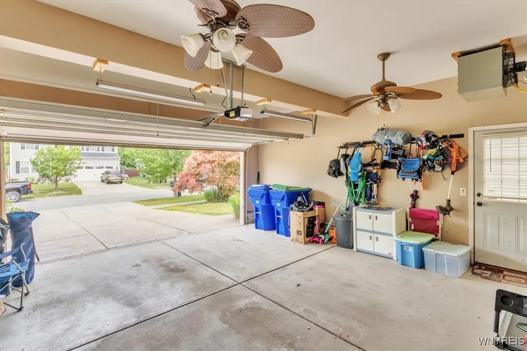 6091 Woodford Drive, Hamburg, New York 14085, Hamburg, New York 14085, 3 Bedrooms Bedrooms, 10 Rooms Rooms,2 BathroomsBathrooms,Residential,For Sale,6091 Woodford Drive, Hamburg, New York 14085,B1620745