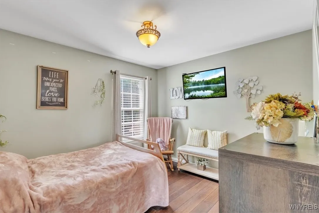 6091 Woodford Drive, Hamburg, New York 14085, Hamburg, New York 14085, 3 Bedrooms Bedrooms, 10 Rooms Rooms,2 BathroomsBathrooms,Residential,For Sale,6091 Woodford Drive, Hamburg, New York 14085,B1620745