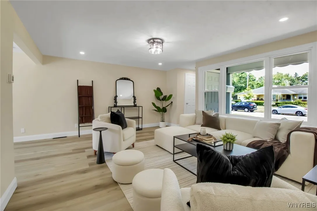 101 Kurtz Avenue, Lancaster, New York 14086, Lancaster, New York 14086, 2 Bedrooms Bedrooms, 7 Rooms Rooms,1 BathroomBathrooms,Residential,Closed,101 Kurtz Avenue, Lancaster, New York 14086,0,B1622213