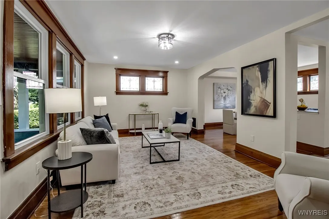 111 Montrose Avenue, Buffalo, New York 14214, Buffalo, New York 14214, 4 Bedrooms Bedrooms, 8 Rooms Rooms,1 BathroomBathrooms,Residential,For Sale,111 Montrose Avenue, Buffalo, New York 14214,B1622216