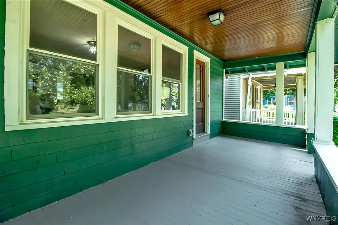 111 Montrose Avenue, Buffalo, New York 14214, Buffalo, New York 14214, 4 Bedrooms Bedrooms, 8 Rooms Rooms,1 BathroomBathrooms,Residential,For Sale,111 Montrose Avenue, Buffalo, New York 14214,B1622216