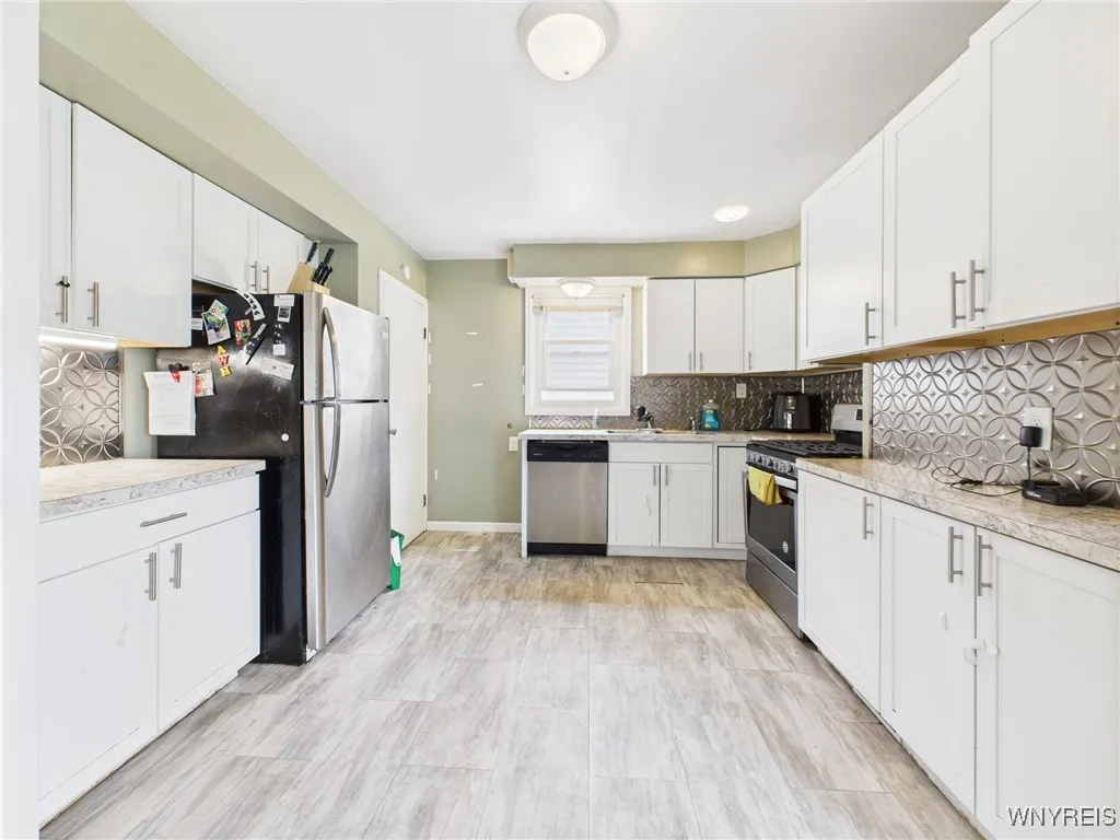 125 Phyllis Avenue, Buffalo, New York 14215, Buffalo, New York 14215, 3 Bedrooms Bedrooms, 6 Rooms Rooms,1 BathroomBathrooms,Residential,For Sale,125 Phyllis Avenue, Buffalo, New York 14215,B1622092