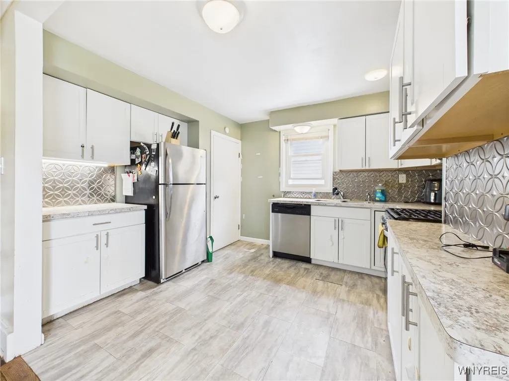 125 Phyllis Avenue, Buffalo, New York 14215, Buffalo, New York 14215, 3 Bedrooms Bedrooms, 6 Rooms Rooms,1 BathroomBathrooms,Residential,For Sale,125 Phyllis Avenue, Buffalo, New York 14215,B1622092