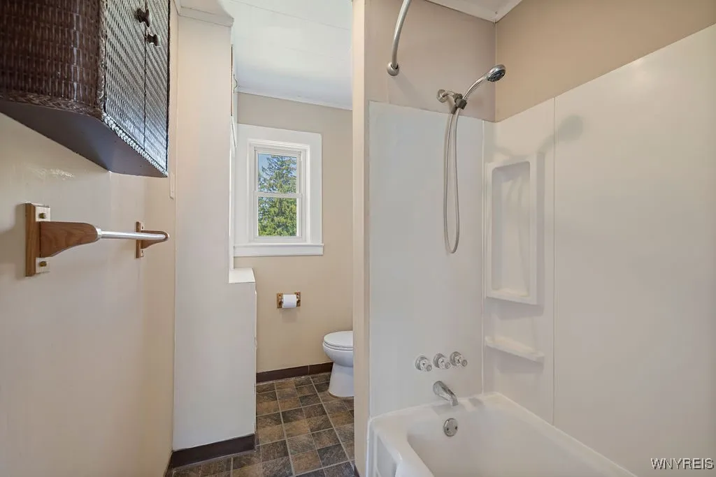 423/427 3rd Street, Porter, New York 14174, Porter, New York 14174, 5 Bedrooms Bedrooms, ,2 BathroomsBathrooms,Residential,Closed,423/427 3rd Street, Porter, New York 14174,0,B1620648