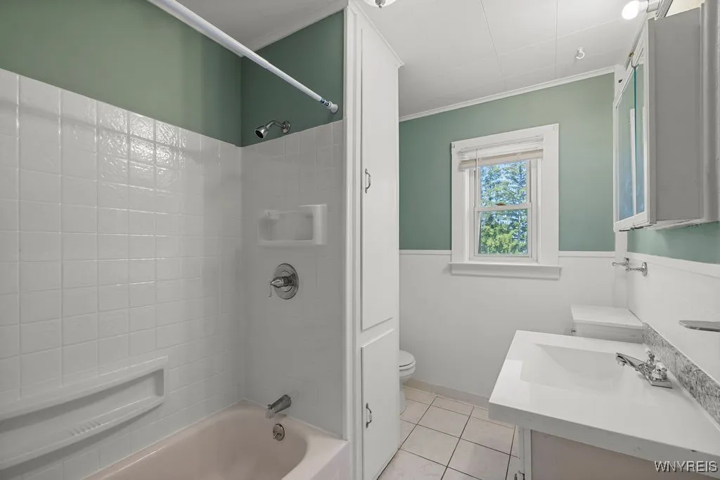 423/427 3rd Street, Porter, New York 14174, Porter, New York 14174, 5 Bedrooms Bedrooms, ,2 BathroomsBathrooms,Residential,Closed,423/427 3rd Street, Porter, New York 14174,0,B1620648