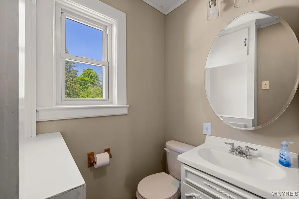 423/427 3rd Street, Porter, New York 14174, Porter, New York 14174, 5 Bedrooms Bedrooms, ,2 BathroomsBathrooms,Residential,Closed,423/427 3rd Street, Porter, New York 14174,0,B1620648