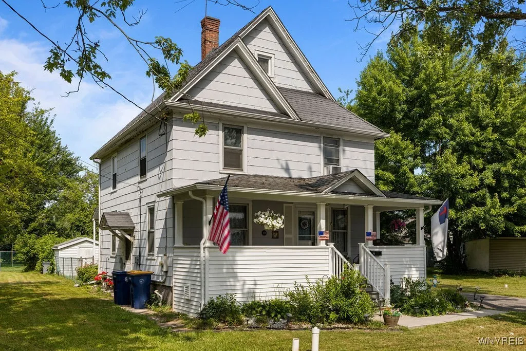 19 Reed Street, Lockport City, New York 14094, Lockport City, New York 14094, 3 Bedrooms Bedrooms, 6 Rooms Rooms,1 BathroomBathrooms,Residential,Closed,19 Reed Street, Lockport City, New York 14094,0,B1620681