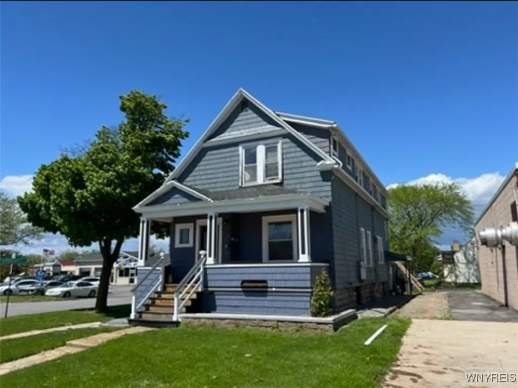 307 Englewood Avenue, Tonawanda, New York 14223, Tonawanda, New York 14223, 5 Bedrooms Bedrooms, ,3 BathroomsBathrooms,Residential,For Sale,307 Englewood Avenue, Tonawanda, New York 14223,B1621851