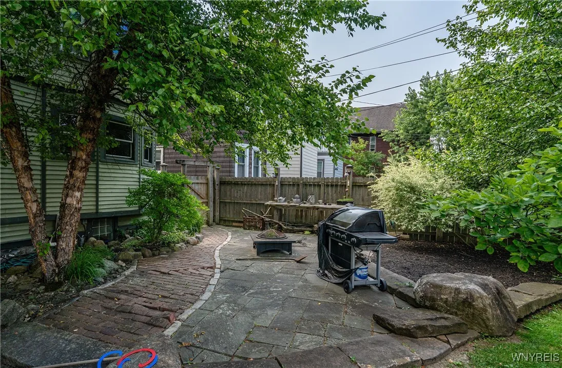 1598 Delaware Avenue, Buffalo, New York 14209, Buffalo, New York 14209, 6 Bedrooms Bedrooms, ,2 BathroomsBathrooms,Residential,For Sale,1598 Delaware Avenue, Buffalo, New York 14209,B1622184