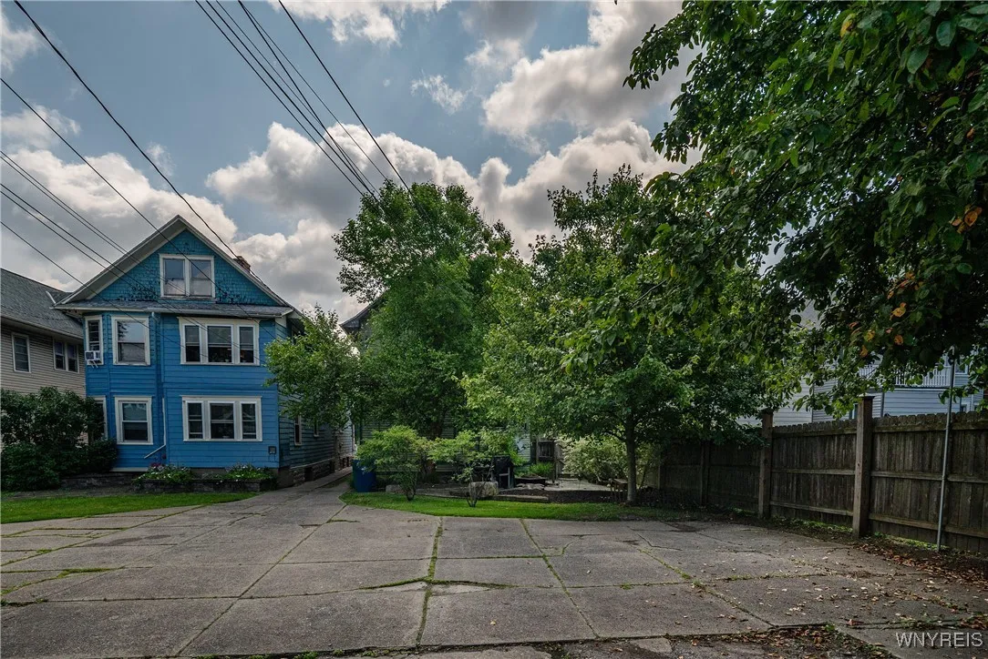 1598 Delaware Avenue, Buffalo, New York 14209, Buffalo, New York 14209, 6 Bedrooms Bedrooms, ,2 BathroomsBathrooms,Residential,For Sale,1598 Delaware Avenue, Buffalo, New York 14209,B1622184