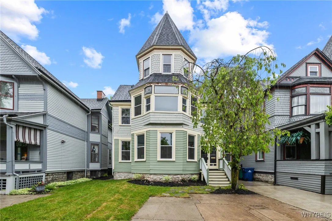 250 Richmond Avenue, Buffalo, New York 14222, Buffalo, New York 14222, 4 Bedrooms Bedrooms, 14 Rooms Rooms,3 BathroomsBathrooms,Residential,Closed,250 Richmond Avenue, Buffalo, New York 14222,0,B1622202