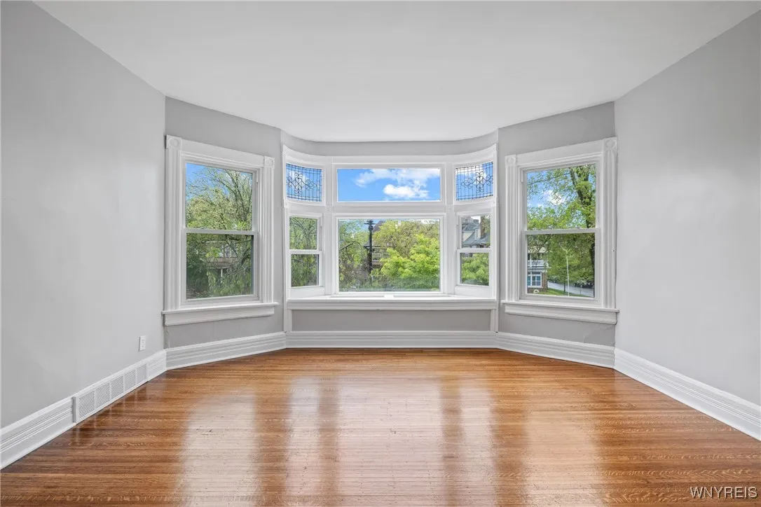 250 Richmond Avenue, Buffalo, New York 14222, Buffalo, New York 14222, 4 Bedrooms Bedrooms, 14 Rooms Rooms,3 BathroomsBathrooms,Residential,Closed,250 Richmond Avenue, Buffalo, New York 14222,0,B1622202