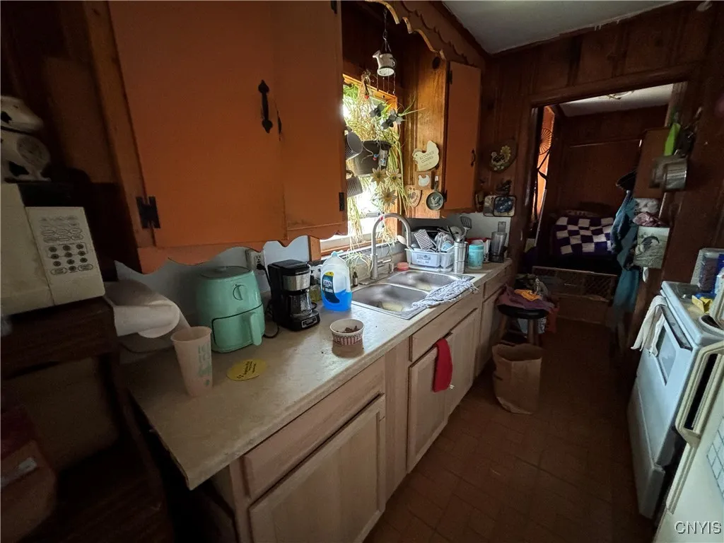2369 State Route 5, Sullivan, New York 13037, Sullivan, New York 13037, 8 Bedrooms Bedrooms, ,Multi Family,For Sale,2369 State Route 5, Sullivan, New York 13037,S1622054
