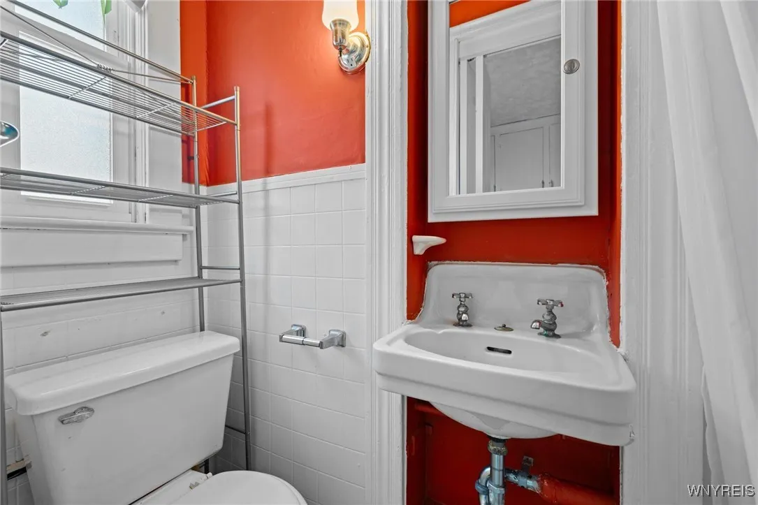2469 Seneca Street, West Seneca, New York 14210, West Seneca, New York 14210, 4 Bedrooms Bedrooms, ,3 BathroomsBathrooms,Residential,For Sale,2469 Seneca Street, West Seneca, New York 14210,B1622001