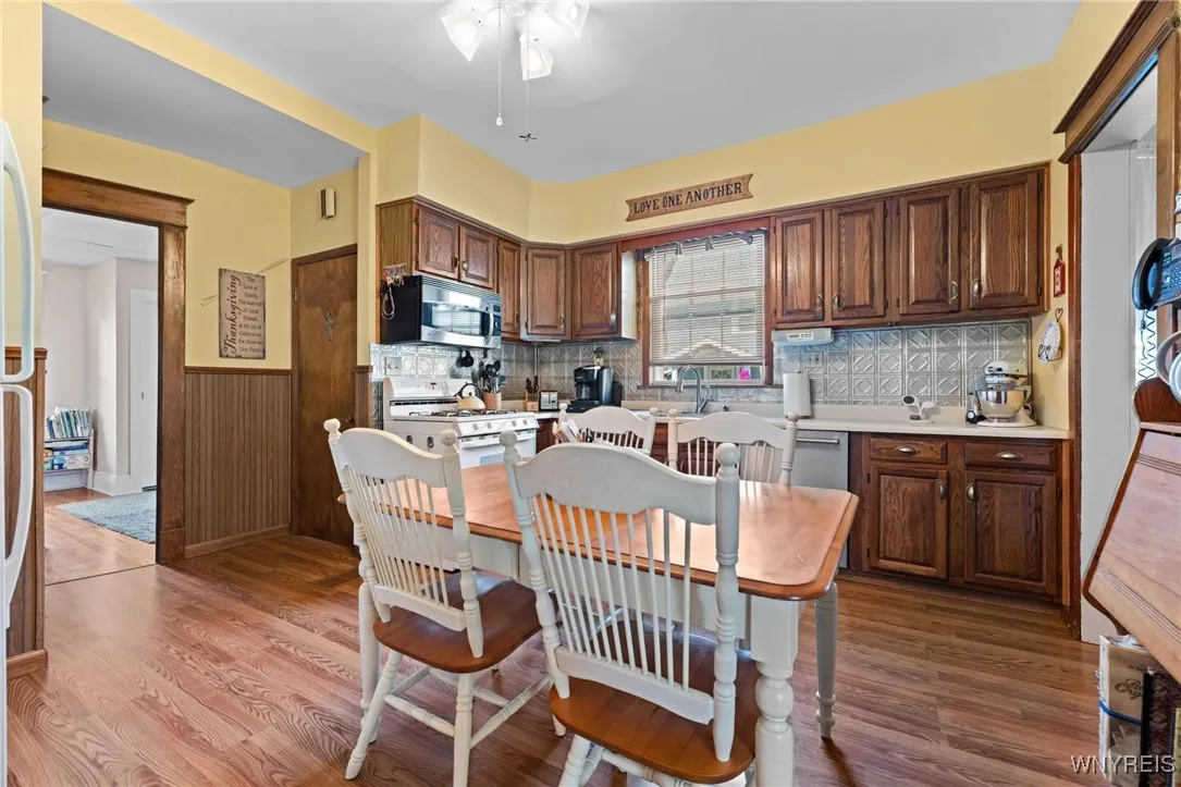 2469 Seneca Street, West Seneca, New York 14210, West Seneca, New York 14210, 4 Bedrooms Bedrooms, ,3 BathroomsBathrooms,Residential,For Sale,2469 Seneca Street, West Seneca, New York 14210,B1622001