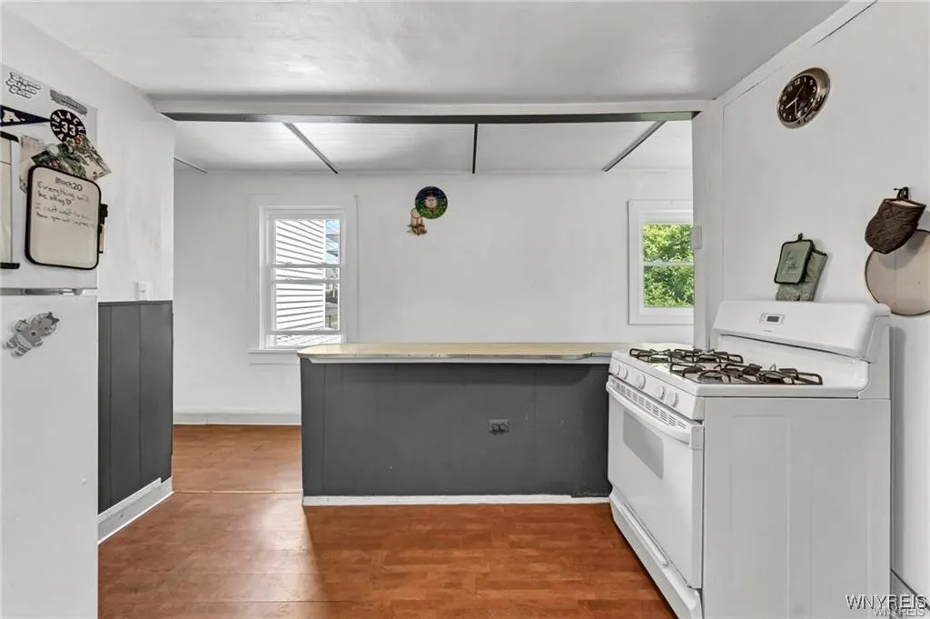 58 Center Street, Pomfret, New York 14063, Pomfret, New York 14063, 5 Bedrooms Bedrooms, ,2 BathroomsBathrooms,Residential,For Sale,58 Center Street, Pomfret, New York 14063,B1622228