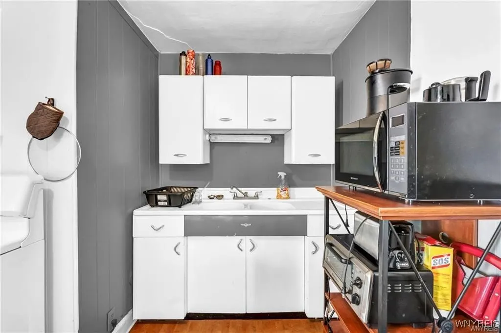 58 Center Street, Pomfret, New York 14063, Pomfret, New York 14063, 5 Bedrooms Bedrooms, ,2 BathroomsBathrooms,Residential,For Sale,58 Center Street, Pomfret, New York 14063,B1622228