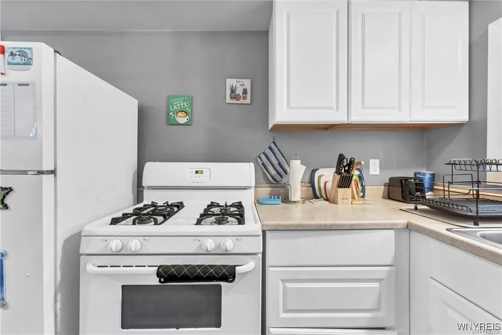 58 Center Street, Pomfret, New York 14063, Pomfret, New York 14063, 5 Bedrooms Bedrooms, ,2 BathroomsBathrooms,Residential,For Sale,58 Center Street, Pomfret, New York 14063,B1622228