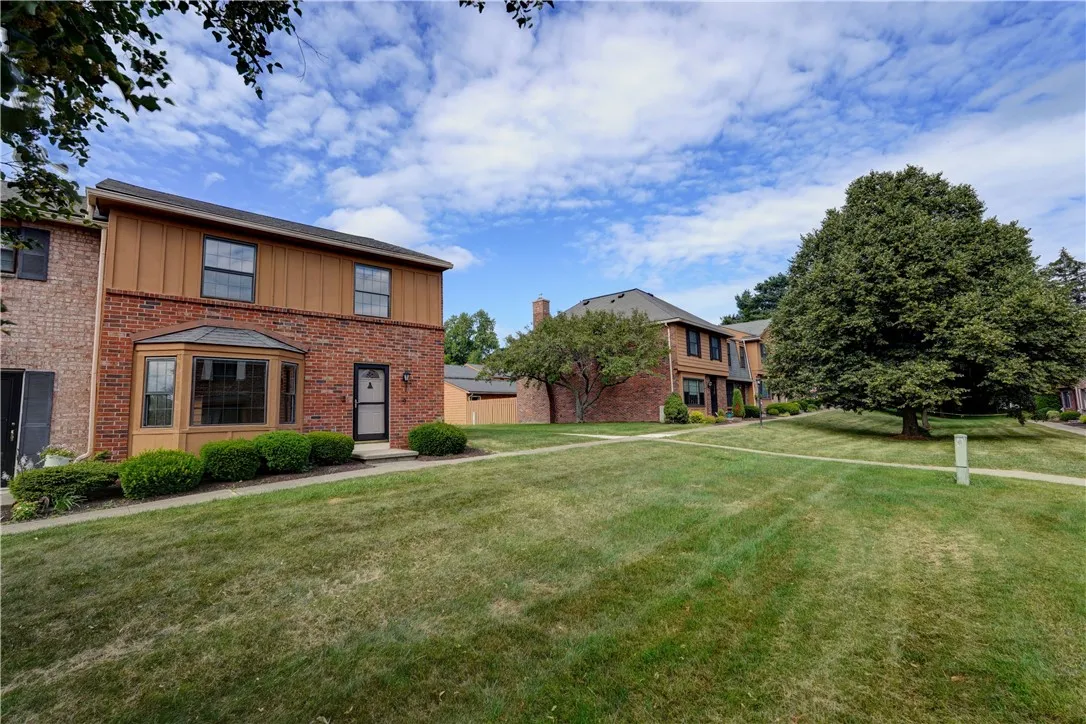 9 Dunbridge Heights, Perinton, New York 14450, Perinton, New York 14450, 3 Bedrooms Bedrooms, 7 Rooms Rooms,2 BathroomsBathrooms,Residential,For Sale,9 Dunbridge Heights, Perinton, New York 14450,R1620182