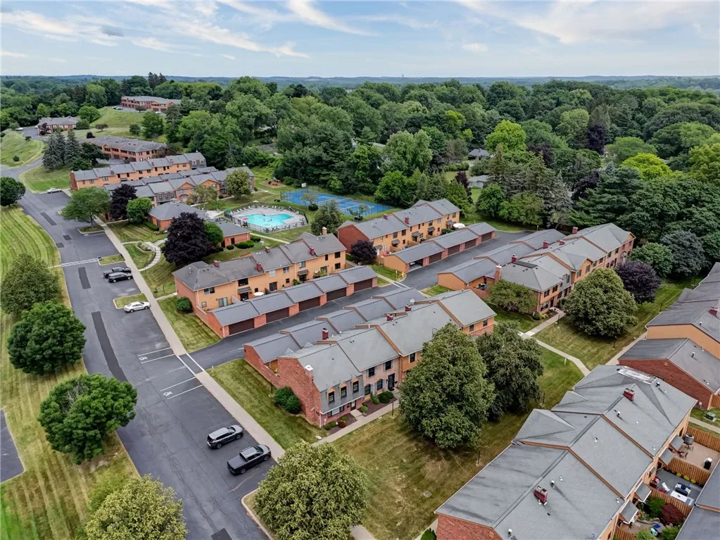 9 Dunbridge Heights, Perinton, New York 14450, Perinton, New York 14450, 3 Bedrooms Bedrooms, 7 Rooms Rooms,2 BathroomsBathrooms,Residential,For Sale,9 Dunbridge Heights, Perinton, New York 14450,R1620182