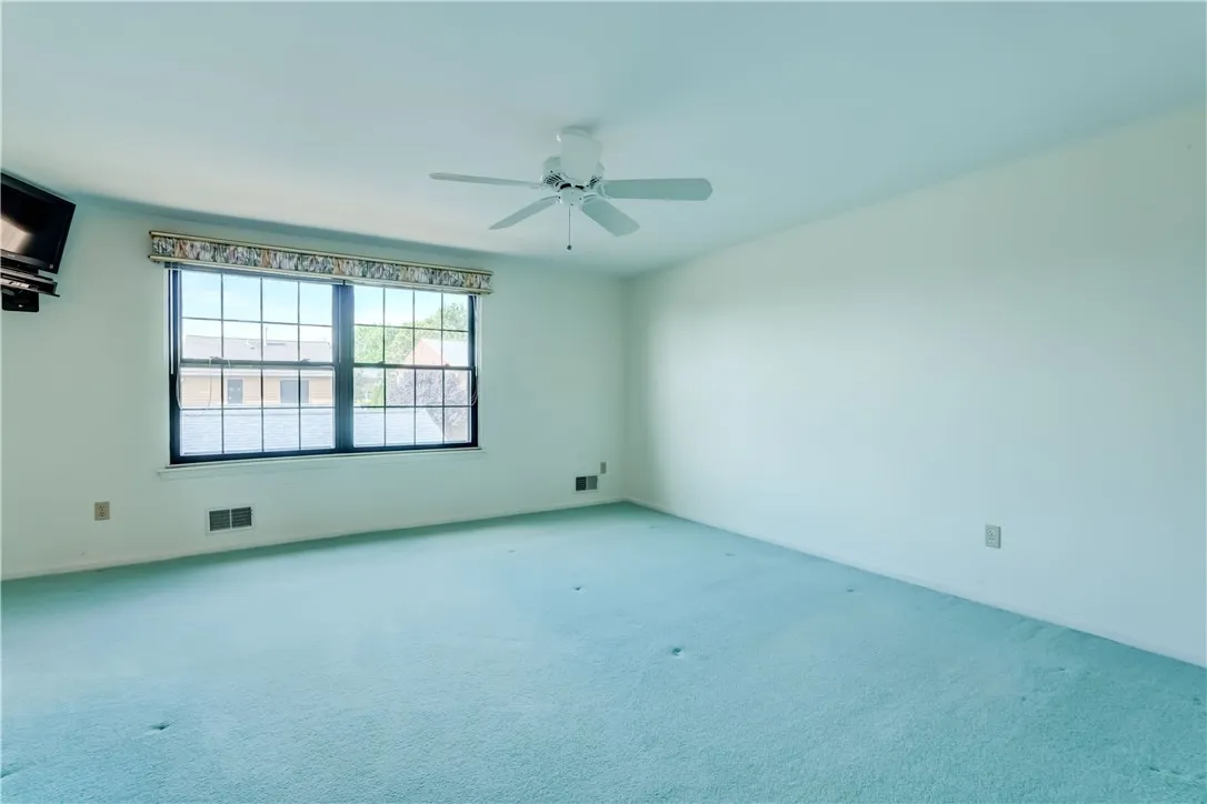 9 Dunbridge Heights, Perinton, New York 14450, Perinton, New York 14450, 3 Bedrooms Bedrooms, 7 Rooms Rooms,2 BathroomsBathrooms,Residential,For Sale,9 Dunbridge Heights, Perinton, New York 14450,R1620182