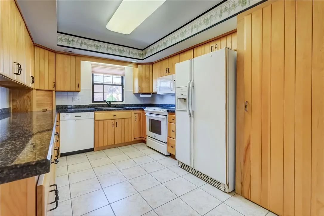 9 Dunbridge Heights, Perinton, New York 14450, Perinton, New York 14450, 3 Bedrooms Bedrooms, 7 Rooms Rooms,2 BathroomsBathrooms,Residential,For Sale,9 Dunbridge Heights, Perinton, New York 14450,R1620182