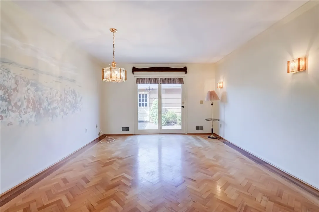 9 Dunbridge Heights, Perinton, New York 14450, Perinton, New York 14450, 3 Bedrooms Bedrooms, 7 Rooms Rooms,2 BathroomsBathrooms,Residential,For Sale,9 Dunbridge Heights, Perinton, New York 14450,R1620182