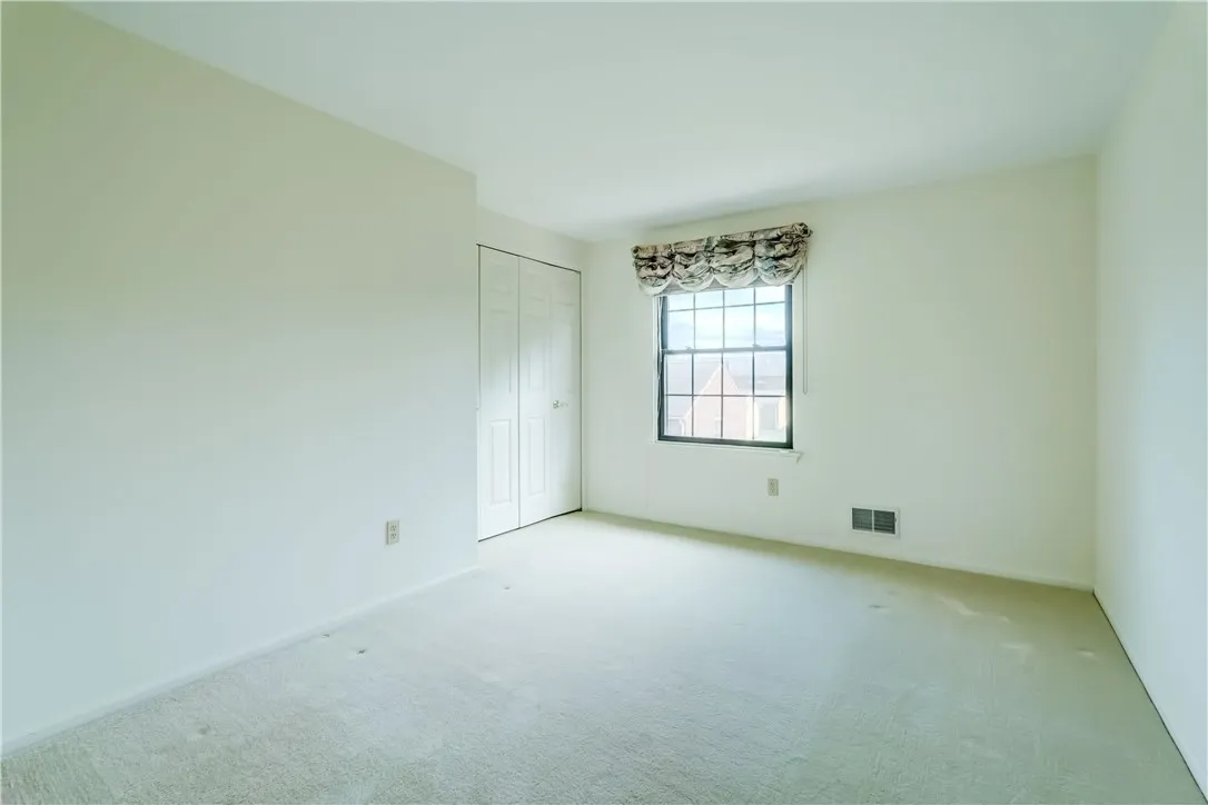 9 Dunbridge Heights, Perinton, New York 14450, Perinton, New York 14450, 3 Bedrooms Bedrooms, 7 Rooms Rooms,2 BathroomsBathrooms,Residential,For Sale,9 Dunbridge Heights, Perinton, New York 14450,R1620182