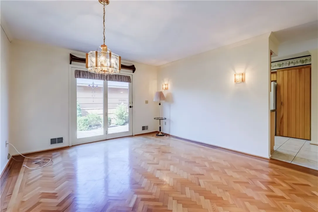 9 Dunbridge Heights, Perinton, New York 14450, Perinton, New York 14450, 3 Bedrooms Bedrooms, 7 Rooms Rooms,2 BathroomsBathrooms,Residential,For Sale,9 Dunbridge Heights, Perinton, New York 14450,R1620182