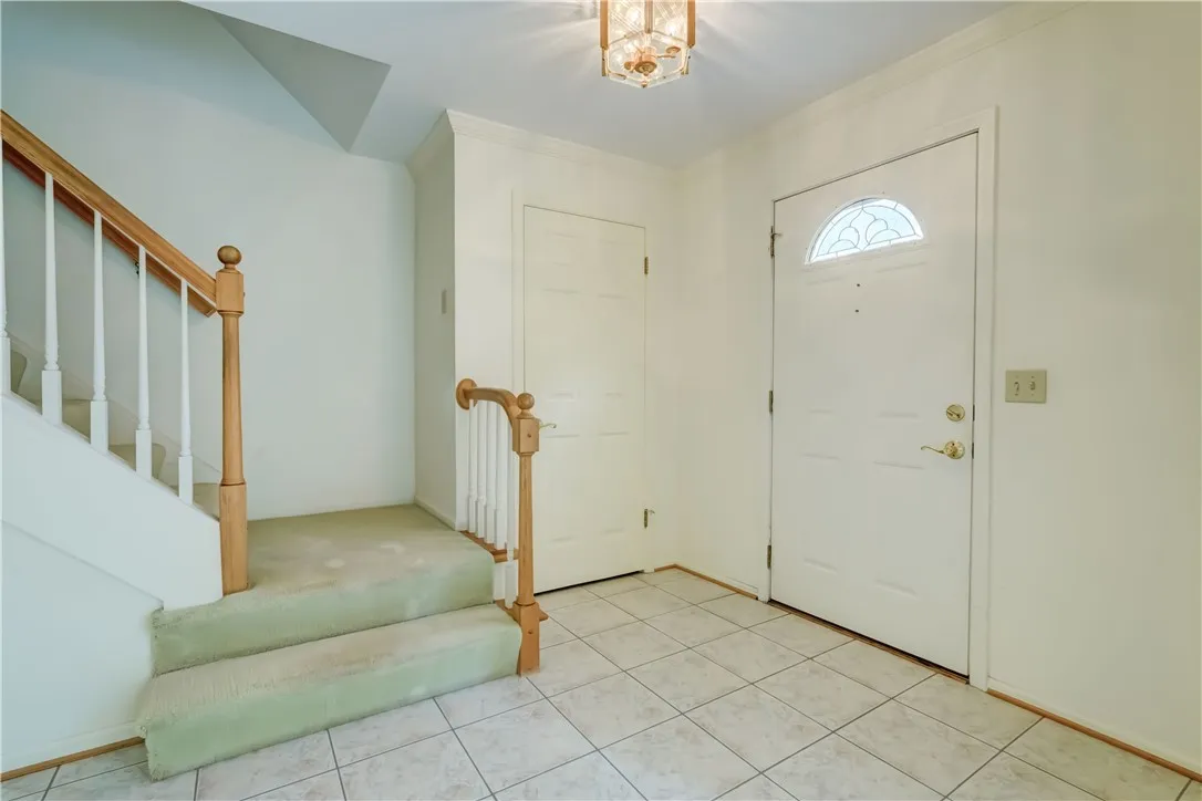 9 Dunbridge Heights, Perinton, New York 14450, Perinton, New York 14450, 3 Bedrooms Bedrooms, 7 Rooms Rooms,2 BathroomsBathrooms,Residential,For Sale,9 Dunbridge Heights, Perinton, New York 14450,R1620182