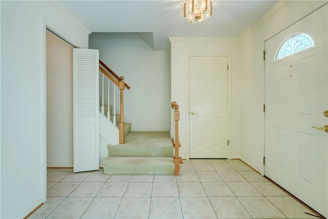 9 Dunbridge Heights, Perinton, New York 14450, Perinton, New York 14450, 3 Bedrooms Bedrooms, 7 Rooms Rooms,2 BathroomsBathrooms,Residential,For Sale,9 Dunbridge Heights, Perinton, New York 14450,R1620182