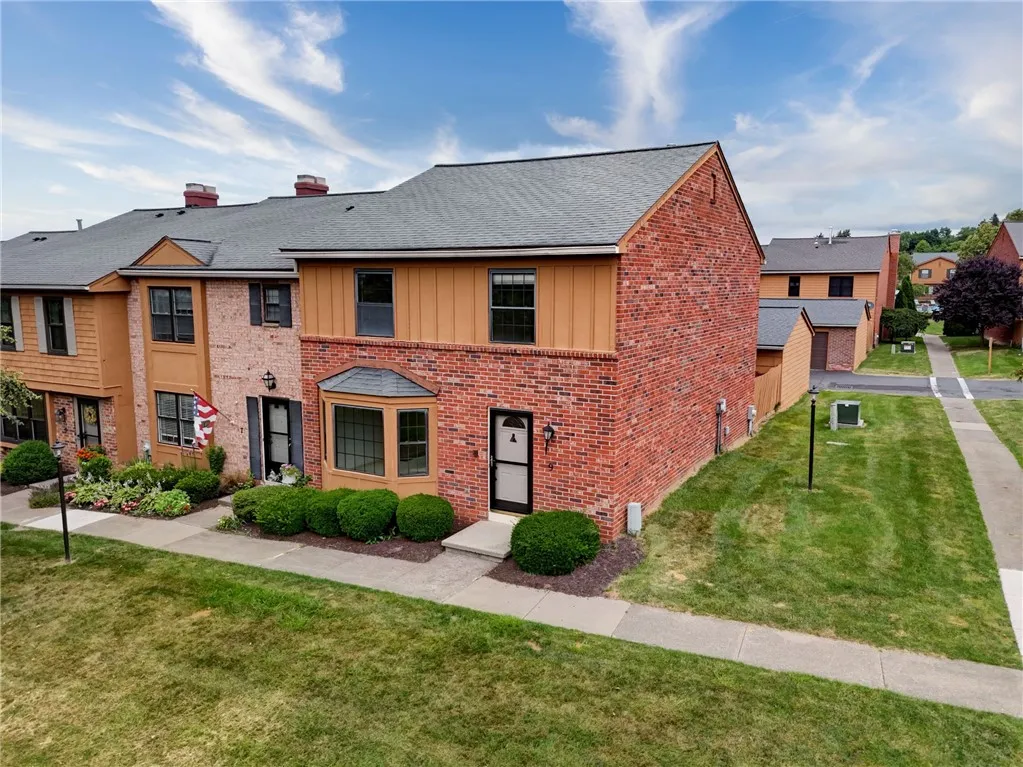 9 Dunbridge Heights, Perinton, New York 14450, Perinton, New York 14450, 3 Bedrooms Bedrooms, 7 Rooms Rooms,2 BathroomsBathrooms,Residential,For Sale,9 Dunbridge Heights, Perinton, New York 14450,R1620182