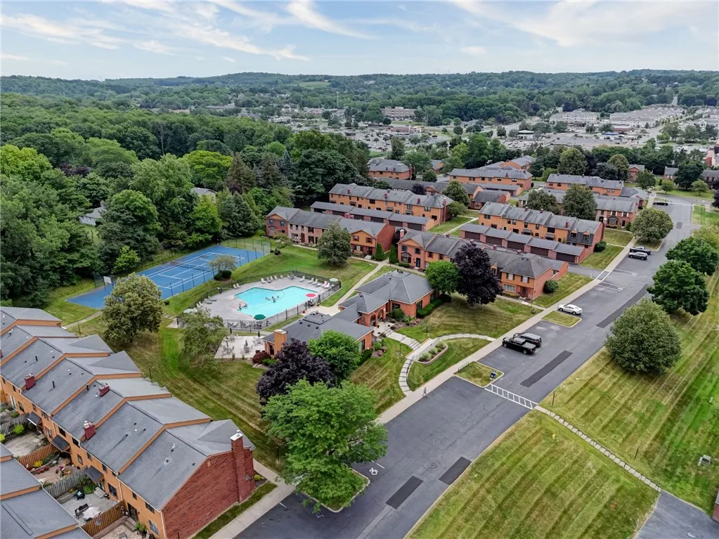9 Dunbridge Heights, Perinton, New York 14450, Perinton, New York 14450, 3 Bedrooms Bedrooms, 7 Rooms Rooms,2 BathroomsBathrooms,Residential,For Sale,9 Dunbridge Heights, Perinton, New York 14450,R1620182