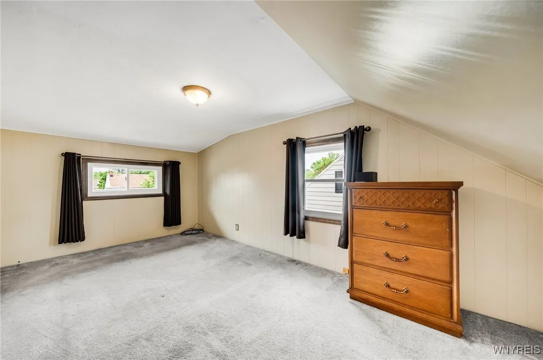 Upper BDRM