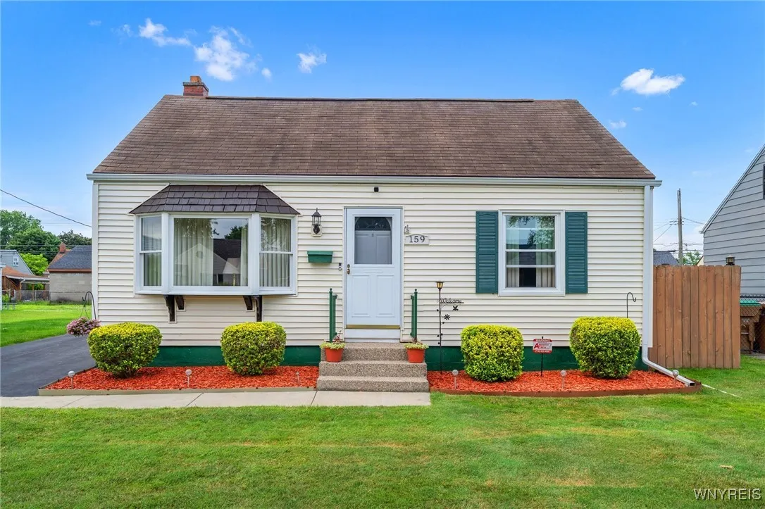 159 Beale Avenue, Cheektowaga, New York 14225, Cheektowaga, New York 14225, 3 Bedrooms Bedrooms, 6 Rooms Rooms,2 BathroomsBathrooms,Residential,For Sale,159 Beale Avenue, Cheektowaga, New York 14225,B1622179