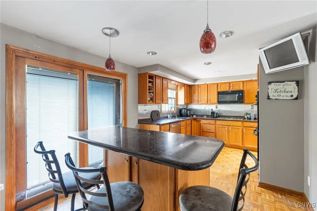 4242 Hunting Creek Drive, Clay, New York 13041, Clay, New York 13041, 3 Bedrooms Bedrooms, 9 Rooms Rooms,1 BathroomBathrooms,Residential,For Sale,4242 Hunting Creek Drive, Clay, New York 13041,S1621183