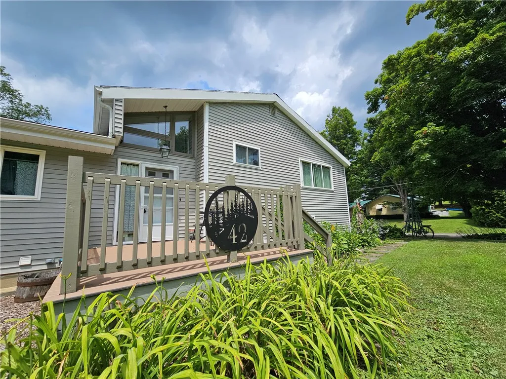 42 Pine Circle, Big Flats, New York 14845, Big Flats, New York 14845, 3 Bedrooms Bedrooms, 8 Rooms Rooms,1 BathroomBathrooms,Residential,For Sale,42 Pine Circle, Big Flats, New York 14845,R1622240