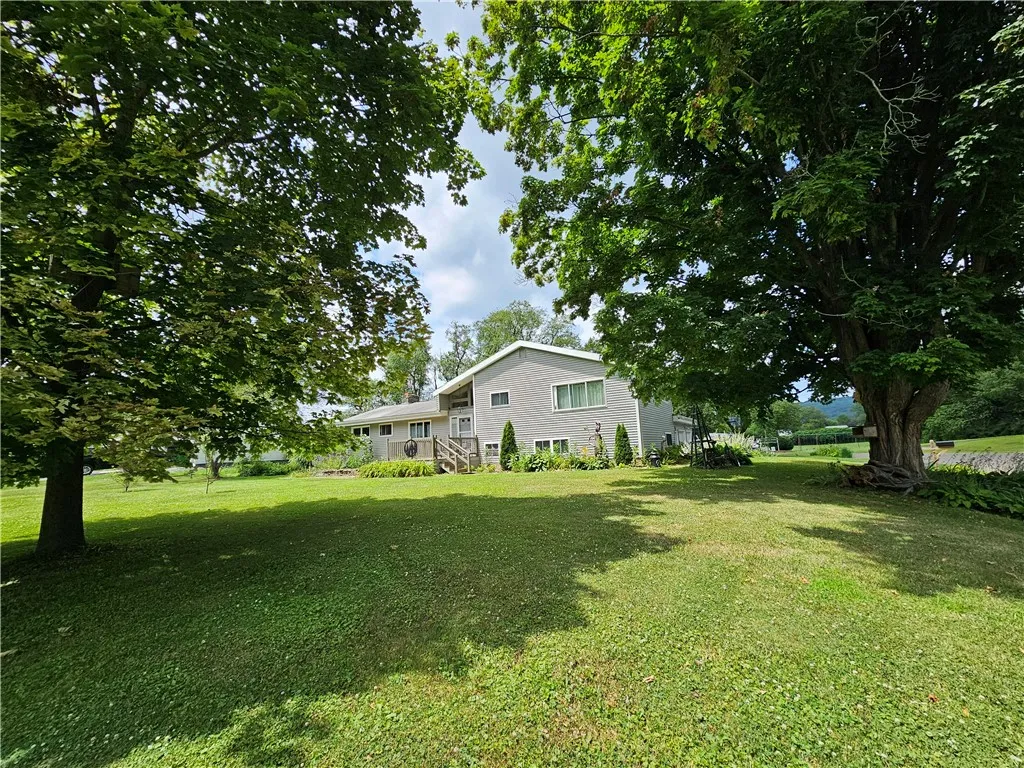 42 Pine Circle, Big Flats, New York 14845, Big Flats, New York 14845, 3 Bedrooms Bedrooms, 8 Rooms Rooms,1 BathroomBathrooms,Residential,For Sale,42 Pine Circle, Big Flats, New York 14845,R1622240