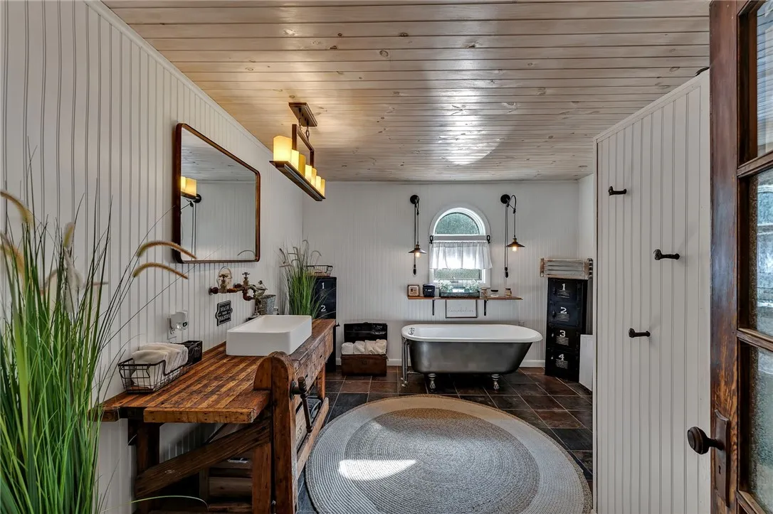 266 Atswell Road, Warren, New York 13439, Warren, New York 13439, 4 Bedrooms Bedrooms, 6 Rooms Rooms,2 BathroomsBathrooms,Residential,For Sale,266 Atswell Road, Warren, New York 13439,R1622110
