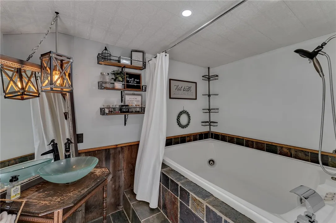 266 Atswell Road, Warren, New York 13439, Warren, New York 13439, 4 Bedrooms Bedrooms, 6 Rooms Rooms,2 BathroomsBathrooms,Residential,For Sale,266 Atswell Road, Warren, New York 13439,R1622110