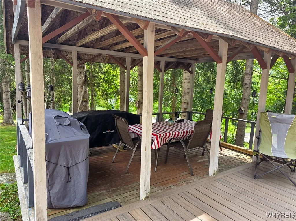 FRONT DECK
