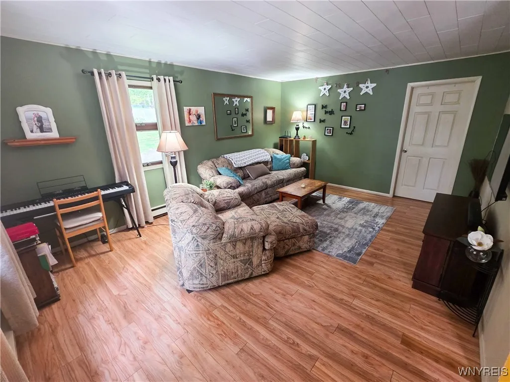 LIVING RM