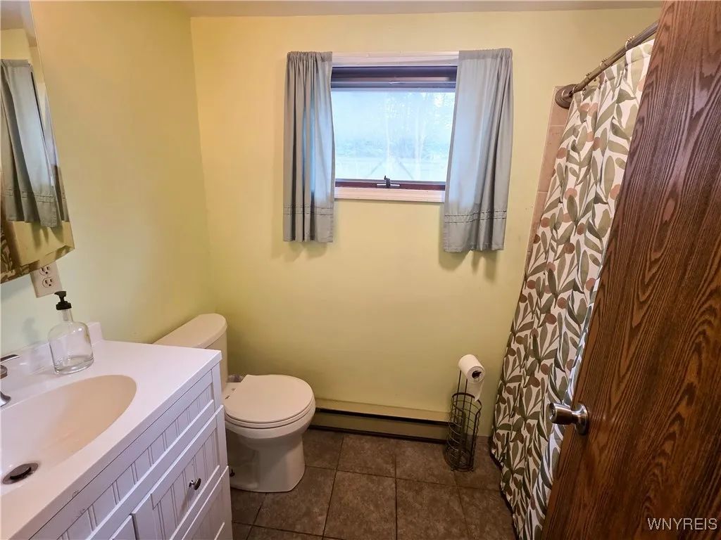 2ND FLOOR FULL BATHROOM