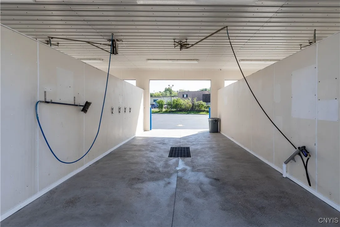 912 Old Liverpool Road, Salina, New York 13088, Salina, New York 13088, ,Commercial Sale,For Sale,912 Old Liverpool Road, Salina, New York 13088,S1620806