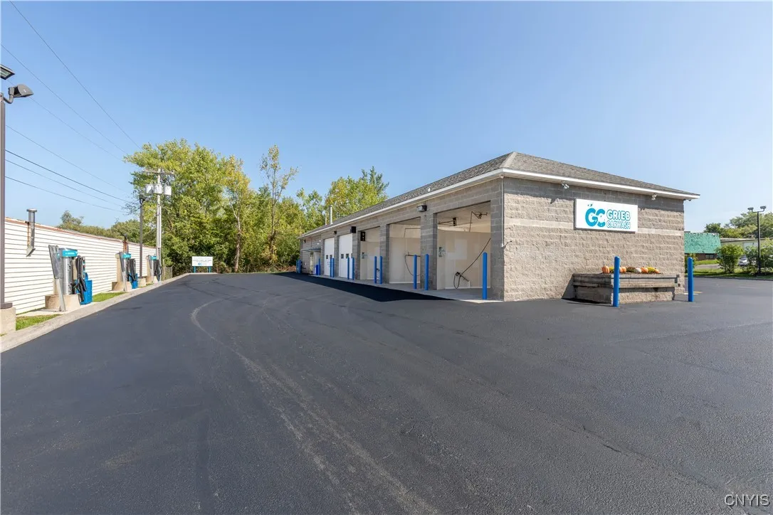 912 Old Liverpool Road, Salina, New York 13088, Salina, New York 13088, ,Commercial Sale,For Sale,912 Old Liverpool Road, Salina, New York 13088,S1620806