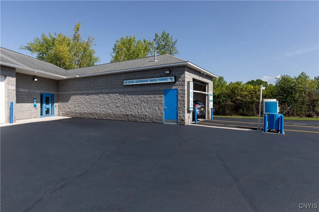 912 Old Liverpool Road, Salina, New York 13088, Salina, New York 13088, ,Commercial Sale,For Sale,912 Old Liverpool Road, Salina, New York 13088,S1620806